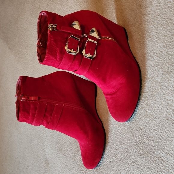 West BLVD Ankle Booties, Size 8,,Red - Picture 2 of 4